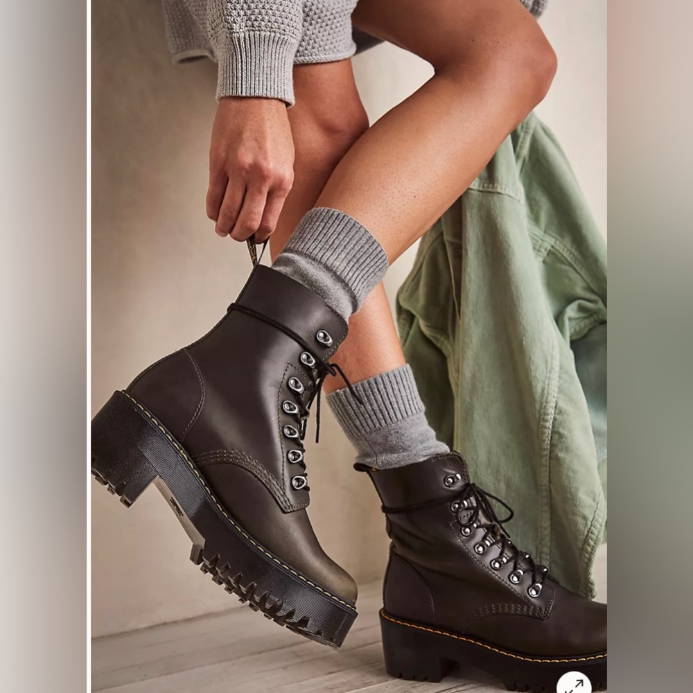 Dr Martens Leona Heeled Boot